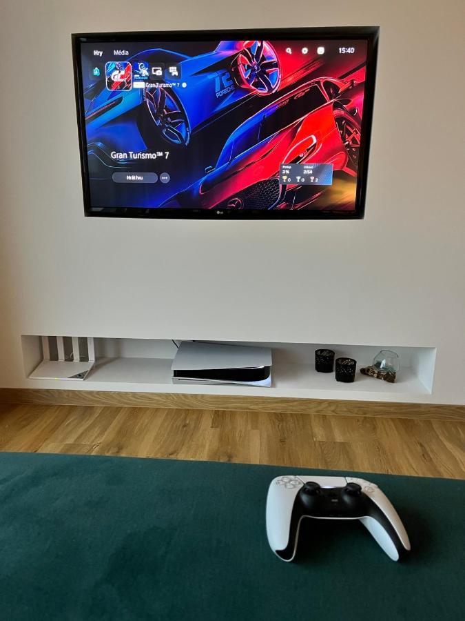 Apartman Eden Roznov pod Radhostem Exterior photo